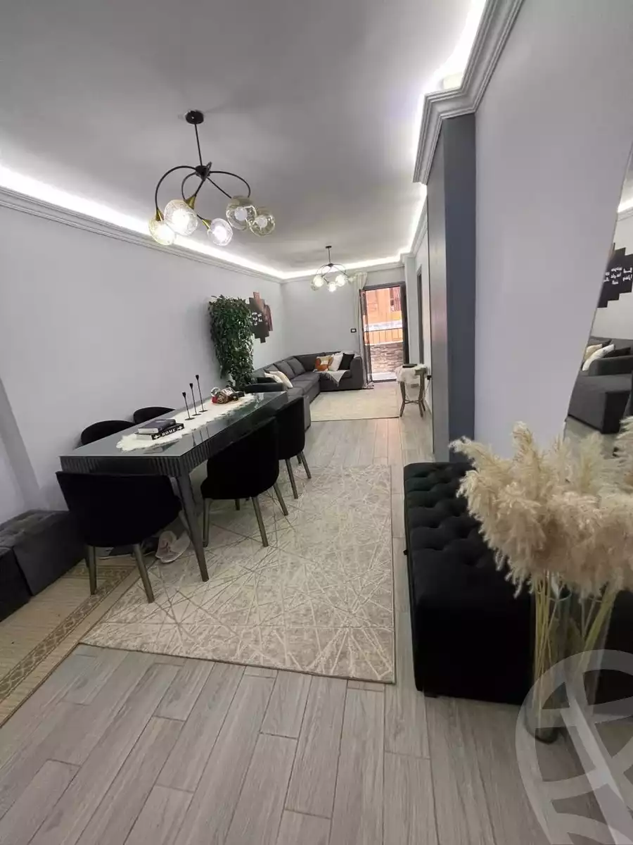https://aqarmap.com.eg/ar/listing/5701857-for-sale-cairo-ain-shams-yn-shms-lgrby-shr-qsr-fhmy