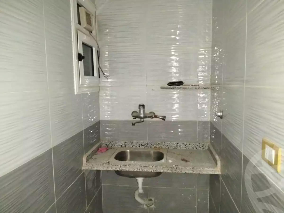https://aqarmap.com.eg/ar/listing/5702125-for-rent-alexandria-l-jmy-el-kilo-21