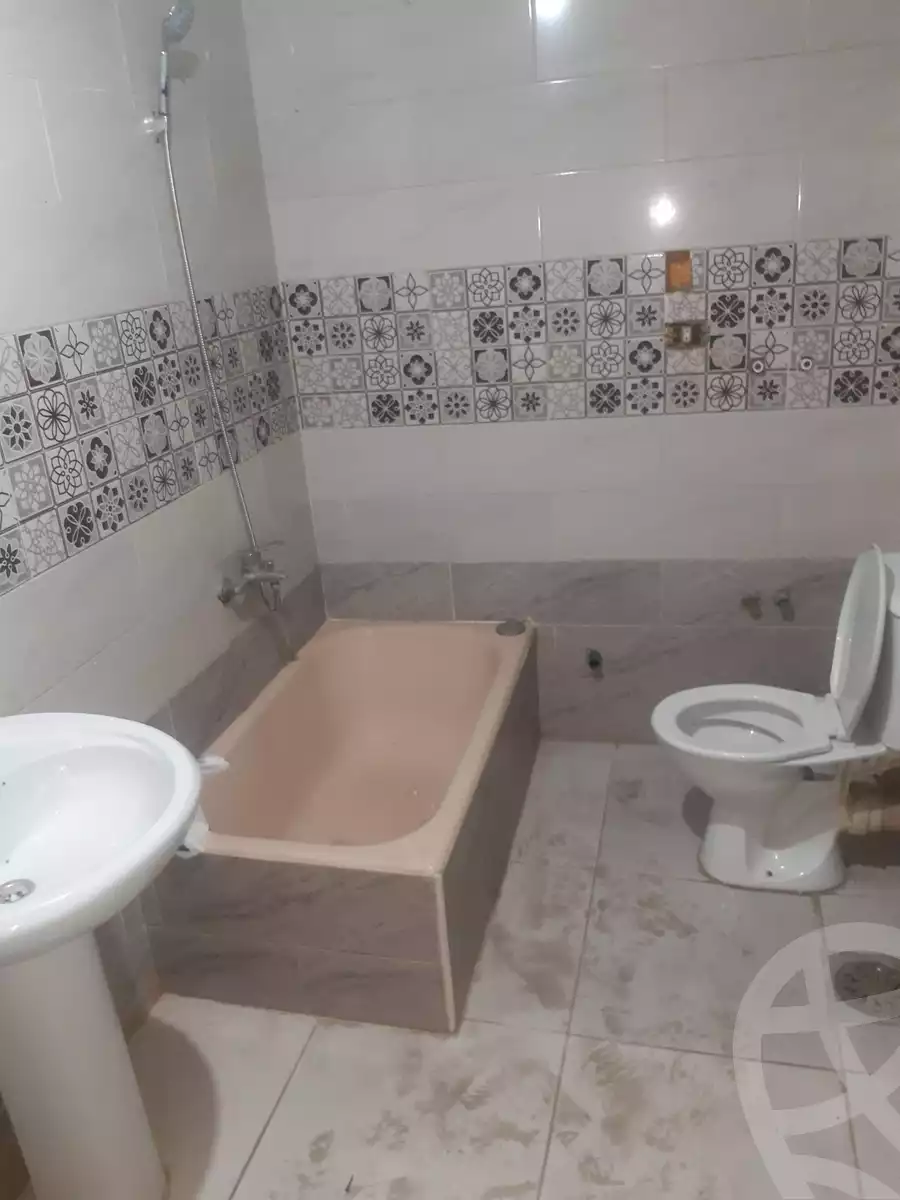 https://aqarmap.com.eg/en/listing/5703510-for-rent-cairo-ain-shams-ain-shams-el-sharkia-el-eshrein-stt