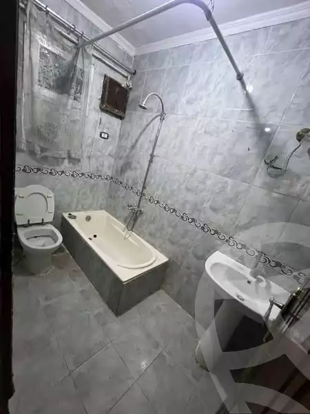 https://aqarmap.com.eg/en/listing/5704933-for-sale-cairo-helwan-helwan-el-sharkeya-mostafa-safwat-st