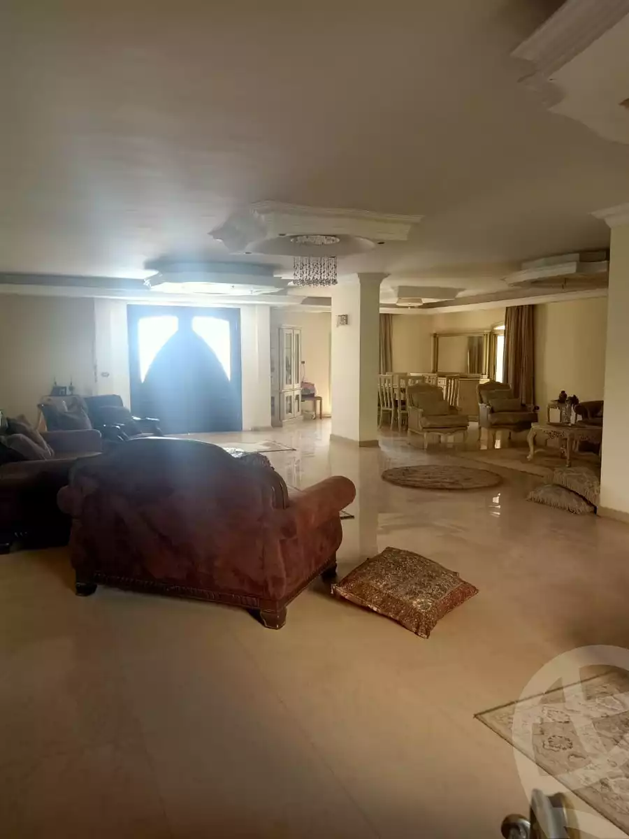 https://aqarmap.com.eg/en/listing/5705975-for-sale-cairo-el-sheikh-zayed-city-compounds-el-yasmeen-compound