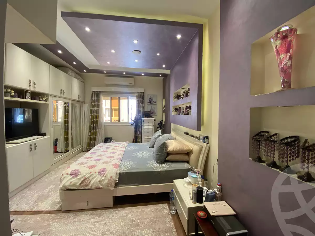 https://aqarmap.com.eg/ar/listing/5706086-for-sale-cairo-el-sheikh-zayed-city-compounds-continental-residence