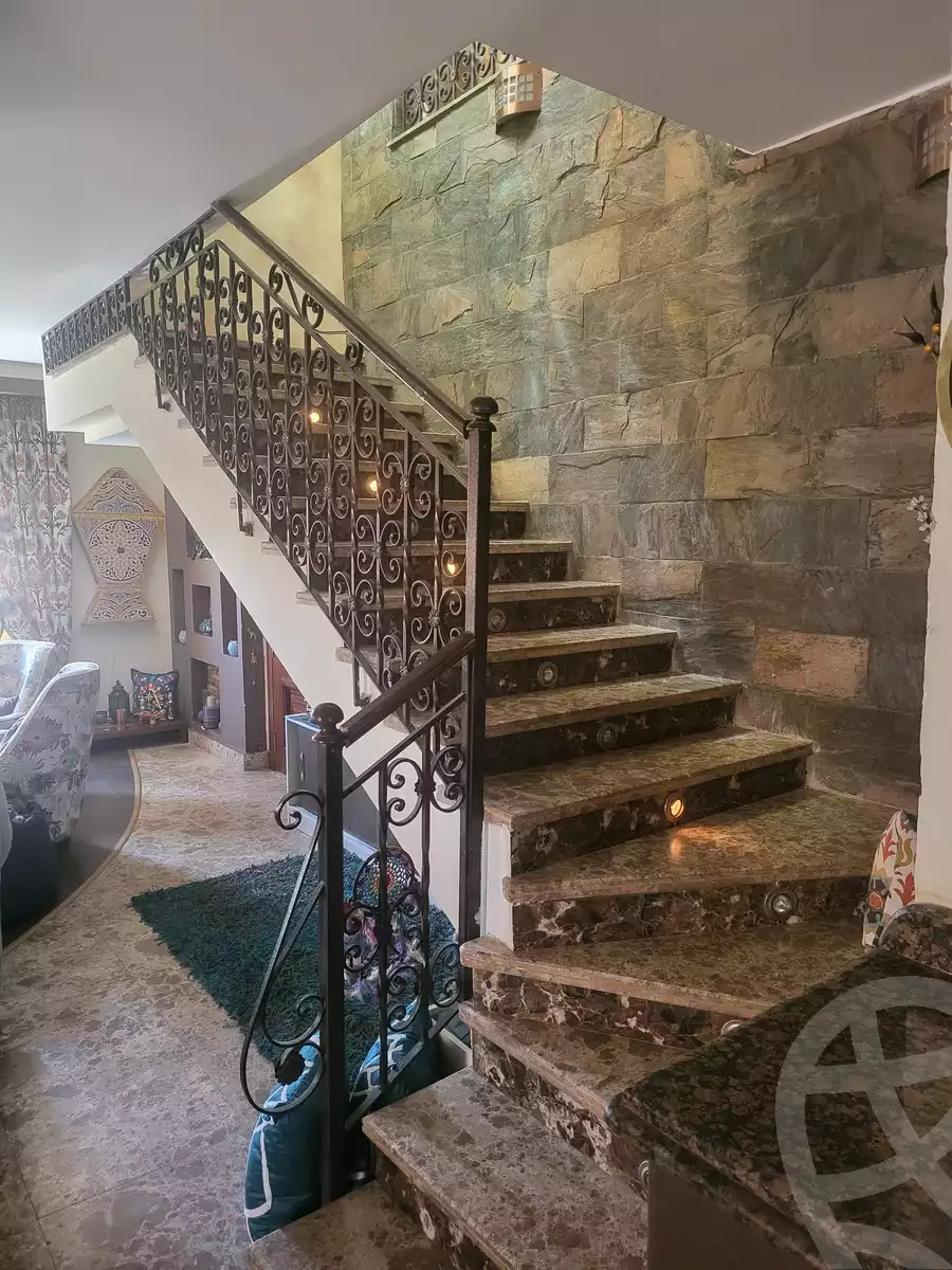 https://aqarmap.com.eg/ar/listing/5706086-for-sale-cairo-el-sheikh-zayed-city-compounds-continental-residence