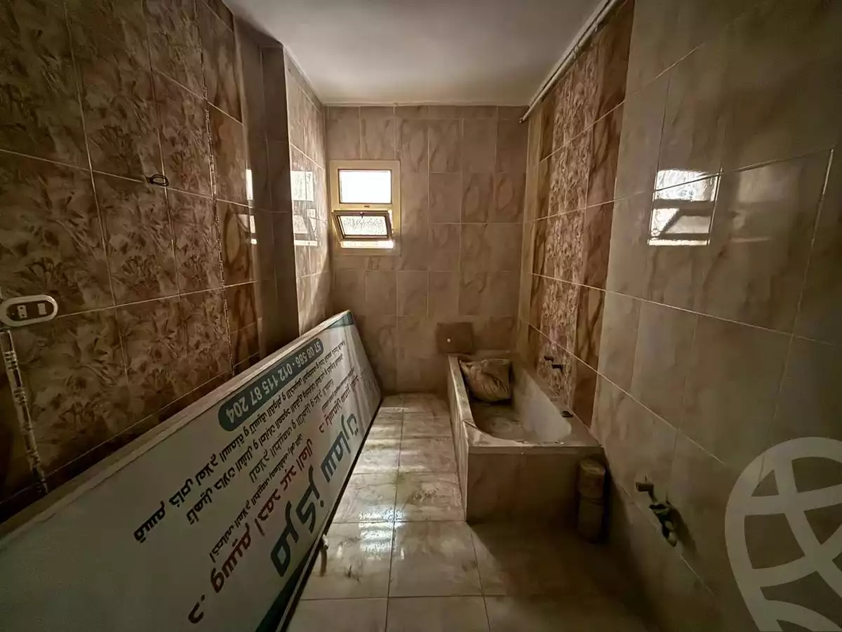 https://aqarmap.com.eg/en/listing/5706808-for-sale-alexandria-ganaklis-shr-mrtdy-bsh