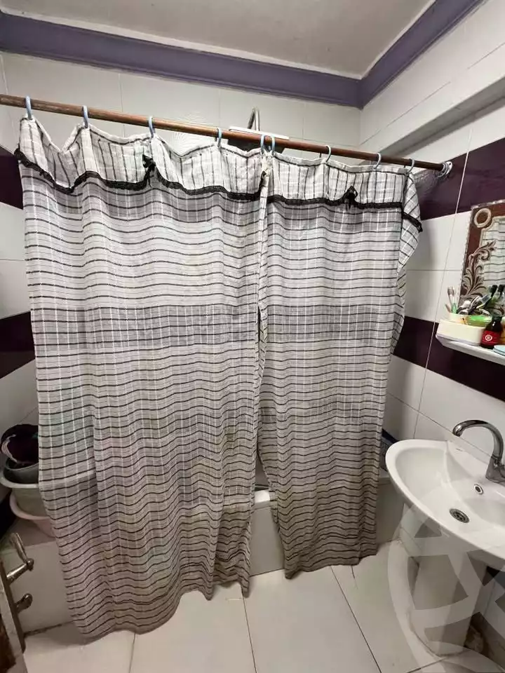 https://aqarmap.com.eg/ar/listing/5707317-for-sale-alexandria-moharram-bey-kanal-al-mahmoudeya-al-bahri-st