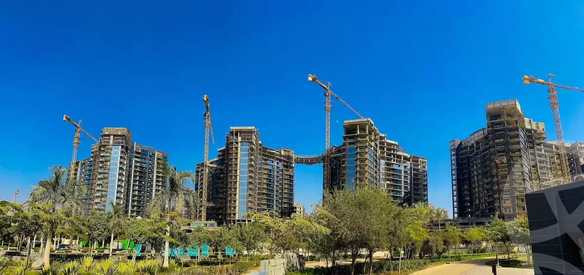 https://aqarmap.com.eg/ar/listing/5707634-for-sale-cairo-el-sheikh-zayed-city-compounds-zyd-wr-llttwyr-park-towers-zed-el-sheikh-zayed-compound