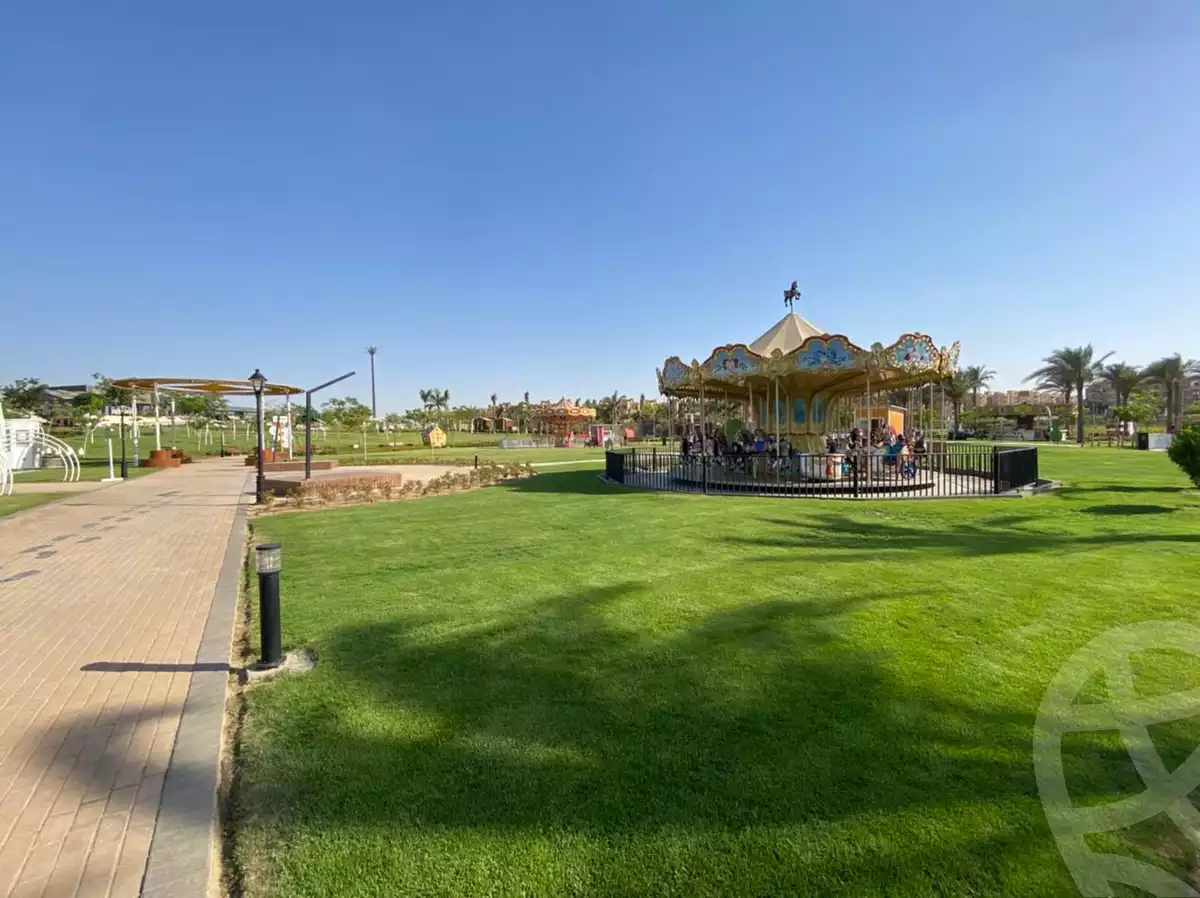 https://aqarmap.com.eg/en/listing/5707655-for-sale-cairo-el-sheikh-zayed-city-compounds-zyd-wr-llttwyr-park-towers-zed-el-sheikh-zayed-compound