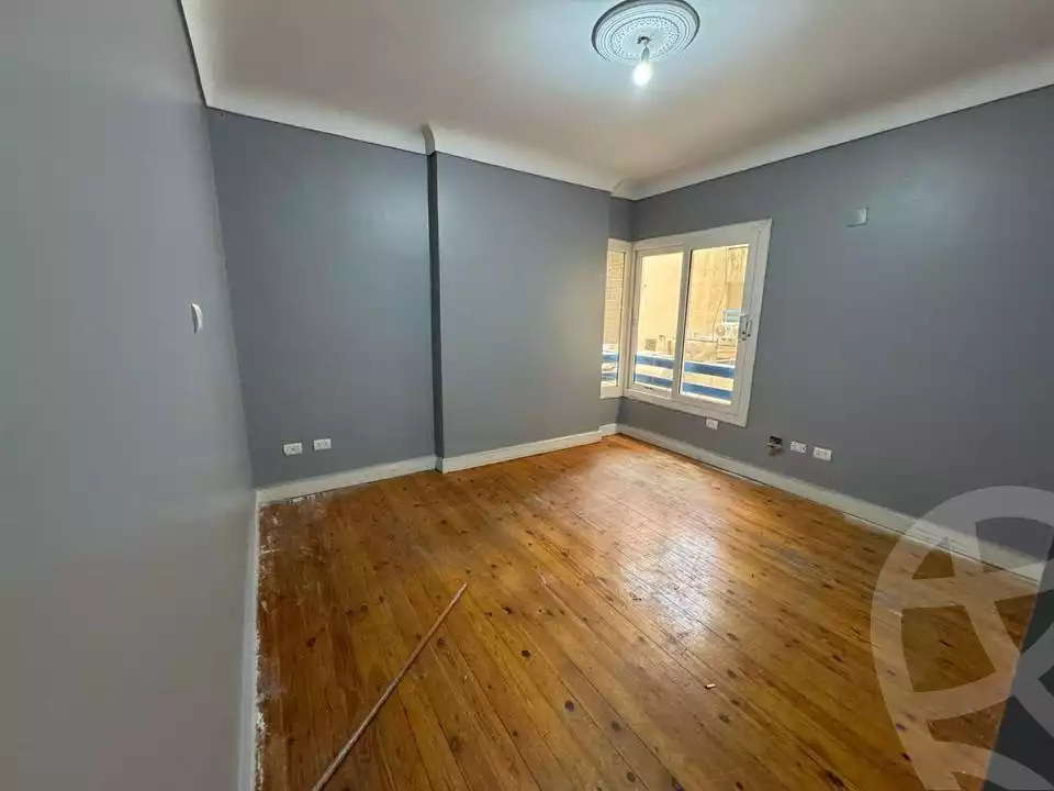 https://aqarmap.com.eg/en/listing/5708927-for-rent-alexandria-zezenia