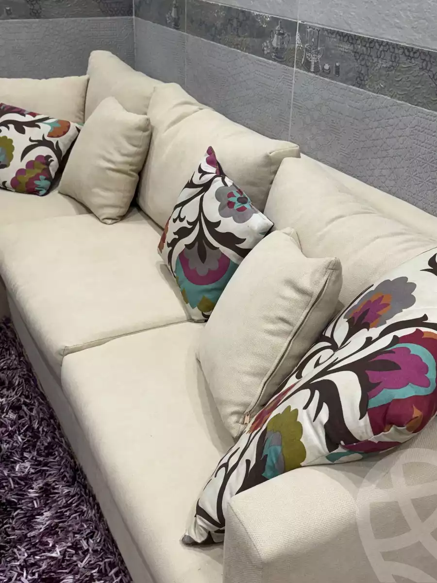 https://aqarmap.com.eg/ar/listing/5711189-for-rent-cairo-new-cairo-compounds-hyde-park-centre-ville-hyde-park