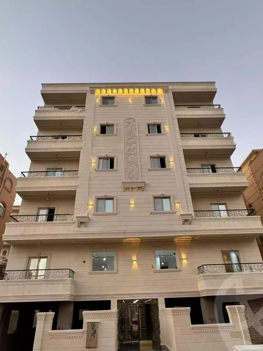 https://aqarmap.com.eg/ar/listing/5712568-for-sale-cairo-6th-of-october-el-ahyaa-neighborhood-5th