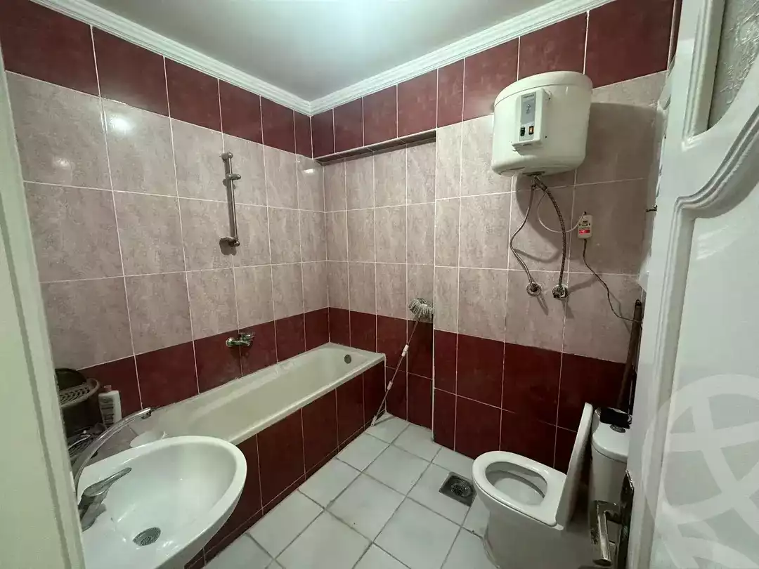 https://aqarmap.com.eg/en/listing/5715544-for-sale-alexandria-ganaklis-shr-mrtdy-bsh