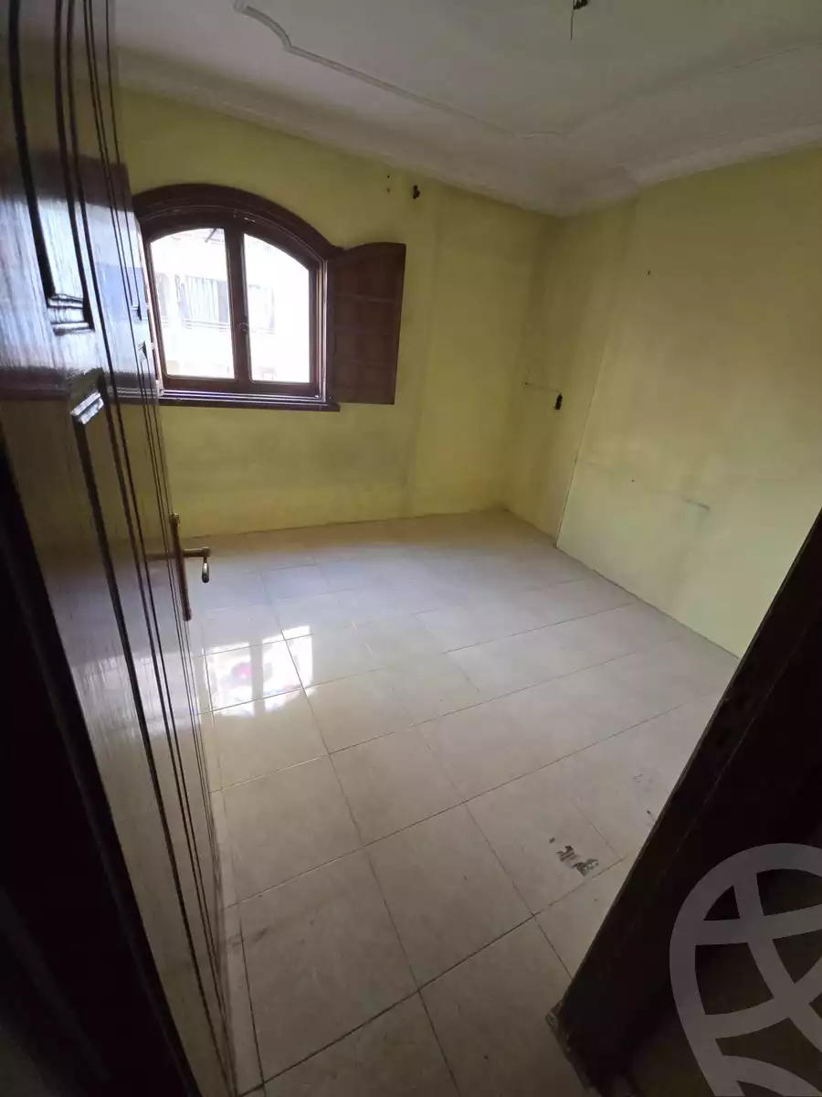 https://aqarmap.com.eg/en/listing/5715609-for-sale-cairo-helwan-helwan-el-sharkeya-mostafa-safwat-st