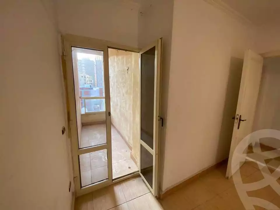 https://aqarmap.com.eg/en/listing/5718522-for-sale-alexandria-zezenia-ibrahim-el-attar-st