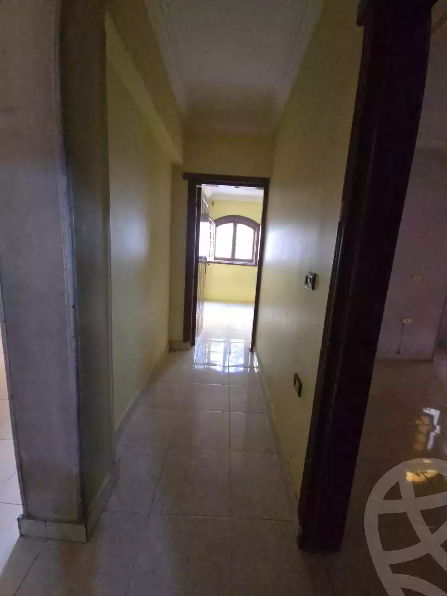https://aqarmap.com.eg/en/listing/5720380-for-sale-cairo-helwan-helwan-el-sharkeya-mostafa-safwat-st