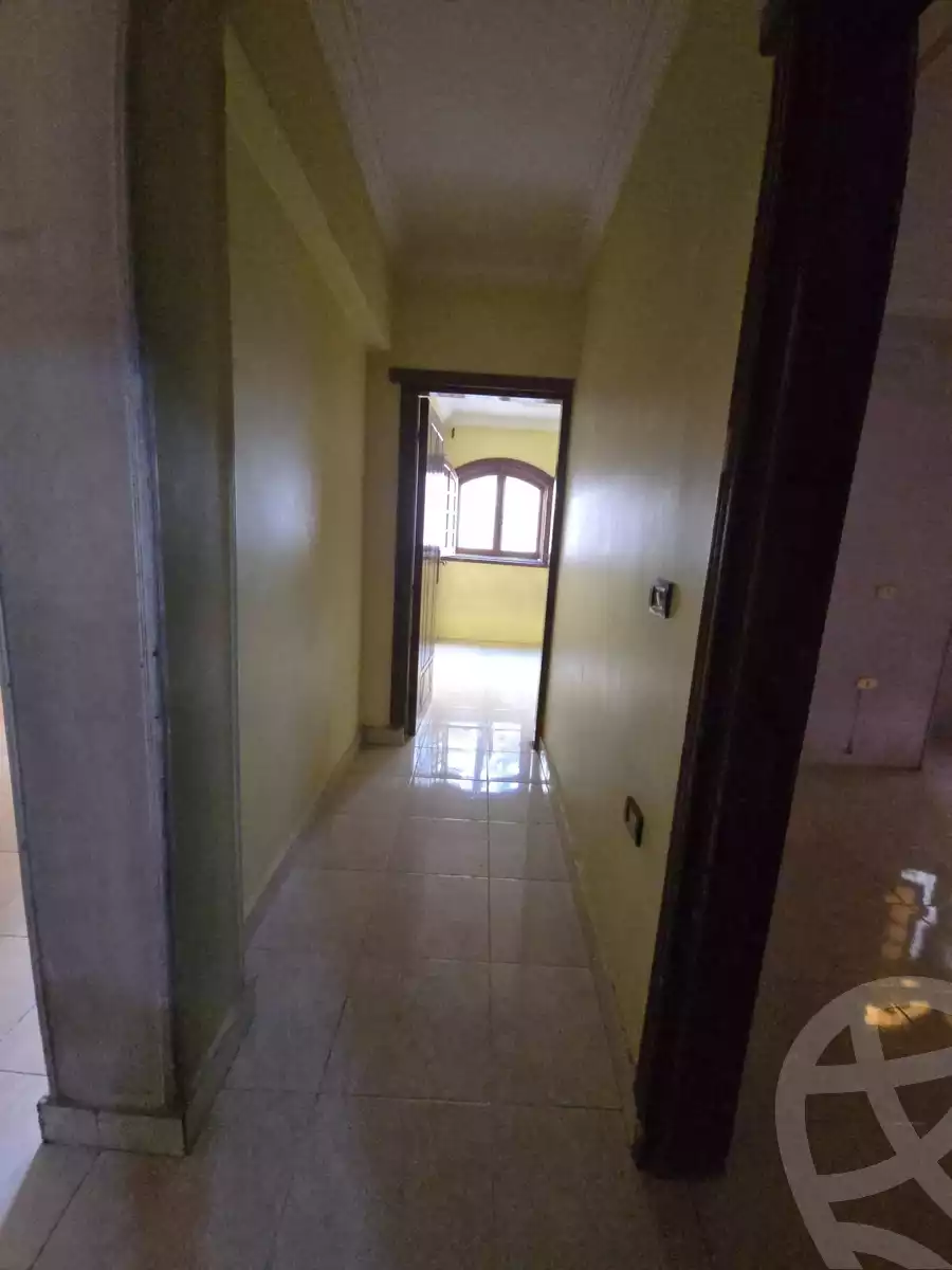 https://aqarmap.com.eg/en/listing/5725409-for-sale-cairo-helwan-helwan-el-sharkeya-mostafa-safwat-st