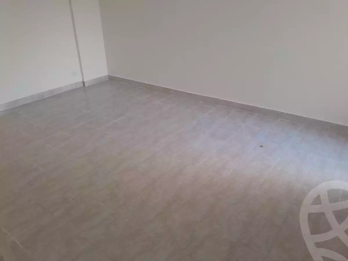 https://aqarmap.com.eg/en/listing/5729612-for-rent-cairo-new-cairo-lrhb-city-phase-8