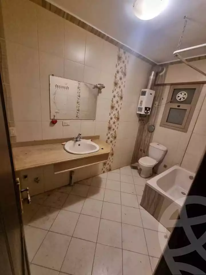 https://aqarmap.com.eg/en/listing/5729647-for-rent-cairo-mokattam-lhdb-l-ly