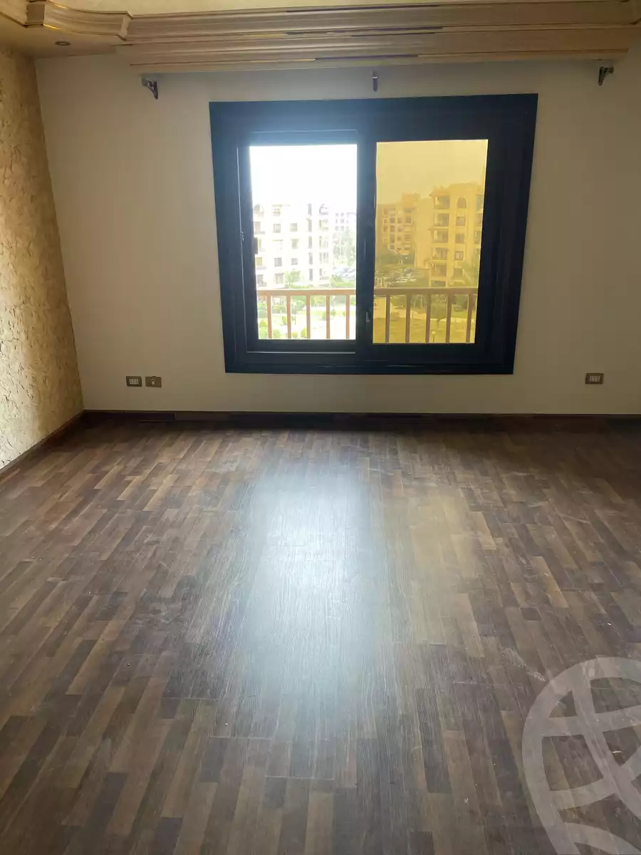 https://aqarmap.com.eg/ar/listing/5731321-for-rent-cairo-new-cairo-lrhb-city-phase-5-talaat-mostafa-st
