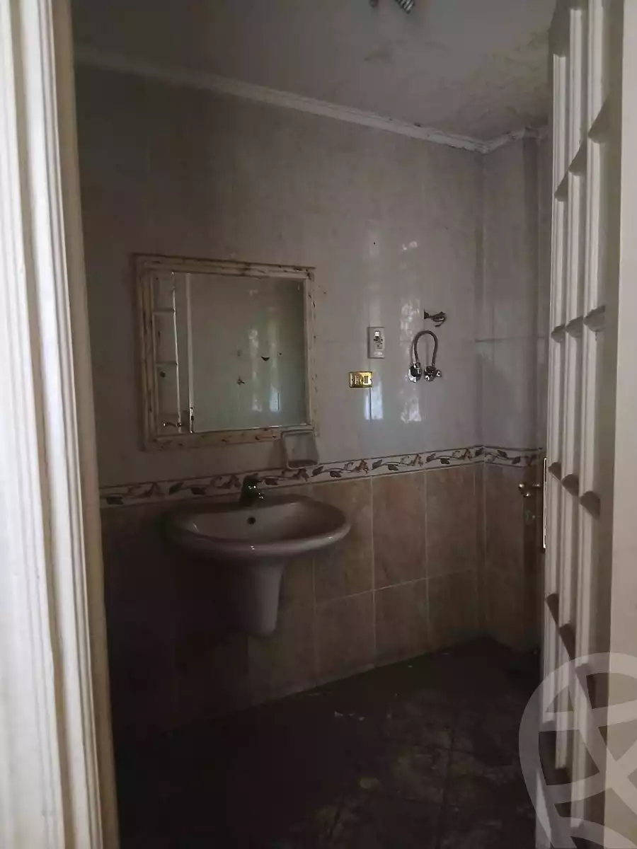 https://aqarmap.com.eg/en/listing/5737176-for-rent-cairo-downtown-abdeen-sharif-al-kabir-st