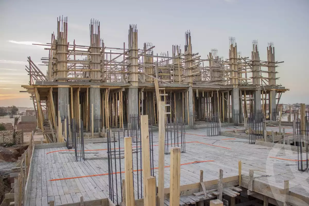 https://aqarmap.com.eg/ar/listing/5741547-for-sale-cairo-el-shorouk-compounds-sky-view-compound-emaar