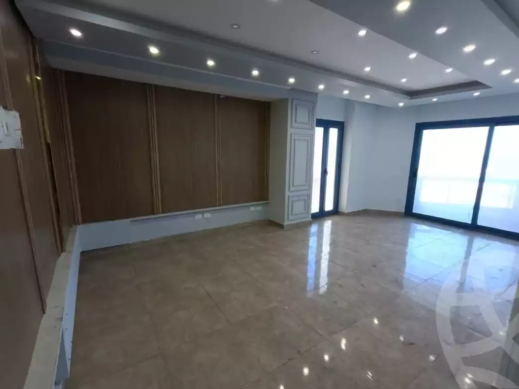 https://aqarmap.com.eg/ar/listing/5743531-for-sale-alexandria-camp-cesar-el-gaish-rd