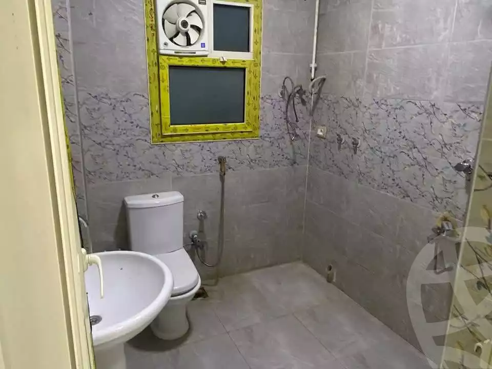 https://aqarmap.com.eg/ar/listing/5745534-for-rent-cairo-mokattam-lhdb-l-ly