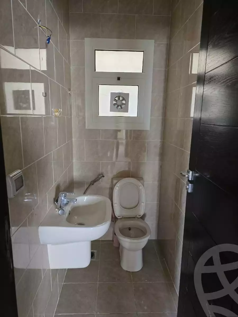 https://aqarmap.com.eg/en/listing/5753484-for-rent-cairo-el-sheikh-zayed-city-compounds-dh-drys