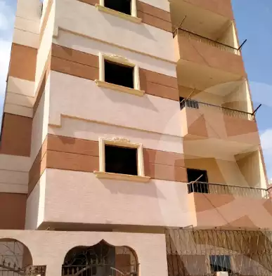 https://aqarmap.com.eg/ar/listing/5756988-for-sale-cairo-badr-city-hai-el-banafsg-sixth-neighborhood-neighborhood-3