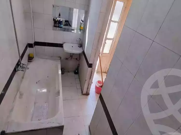 https://aqarmap.com.eg/en/listing/5757987-for-rent-cairo-downtown-bab-el-loaa-mostafa-basha-kamel-st