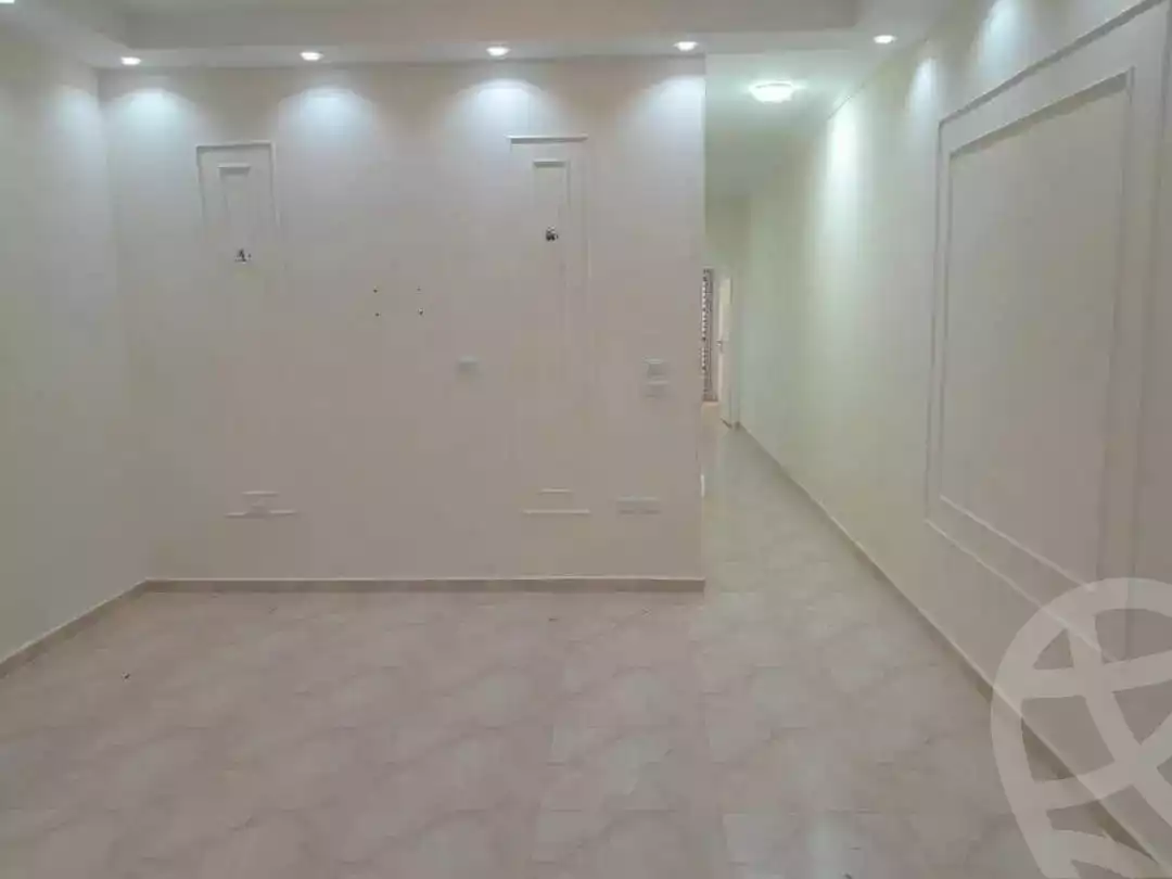 https://aqarmap.com.eg/en/listing/5765983-for-sale-cairo-mokattam-lhdb-l-ly-el-naforah-square