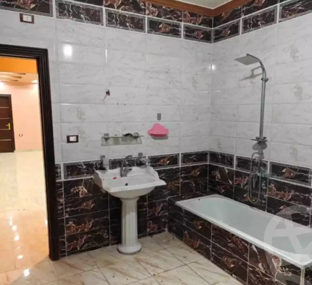 https://aqarmap.com.eg/en/listing/5771619-for-sale-cairo-15th-of-may-mjwr-24