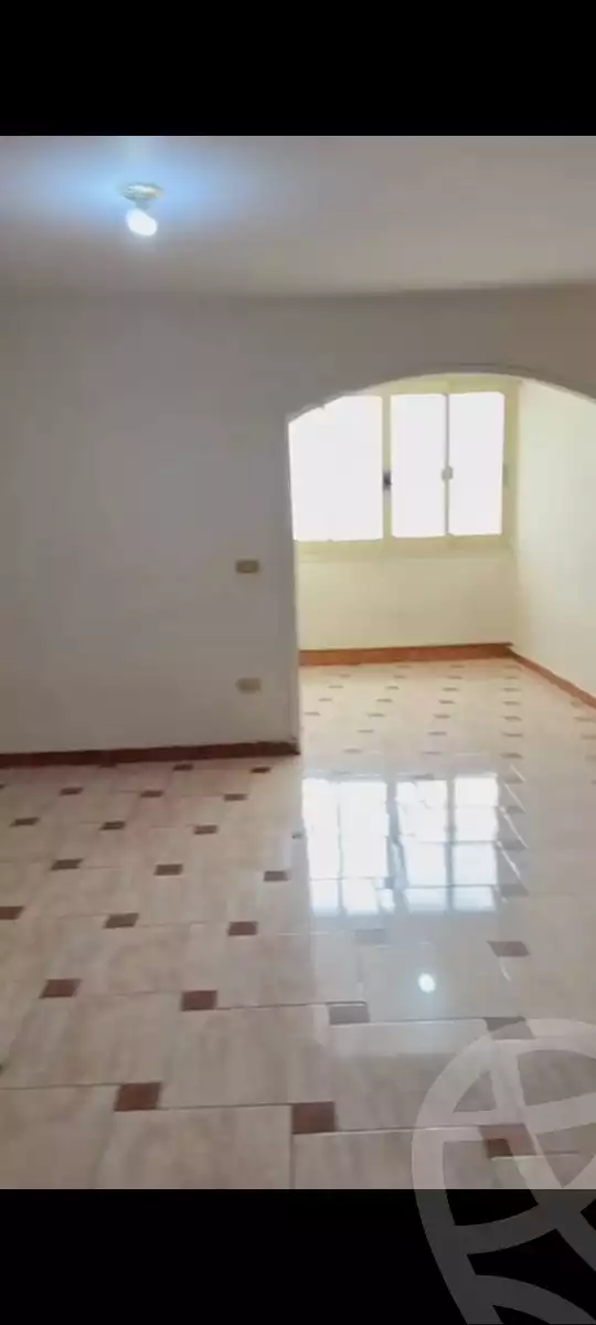 https://aqarmap.com.eg/en/listing/5773535-for-sale-cairo-helwan-helwan-el-sharkeya-mostafa-safwat-st