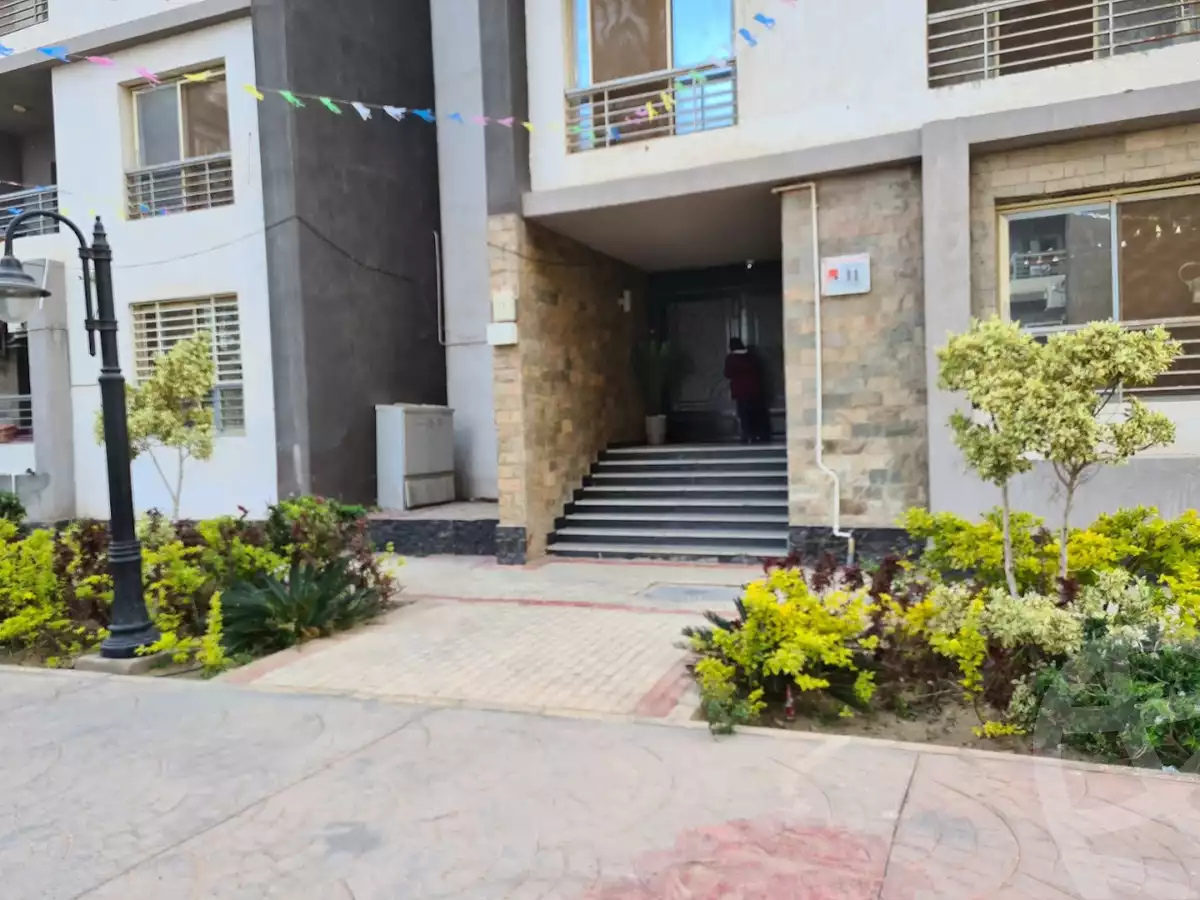 https://aqarmap.com.eg/en/listing/5775034-for-sale-cairo-el-sheikh-zayed-city-compounds-dr-msr