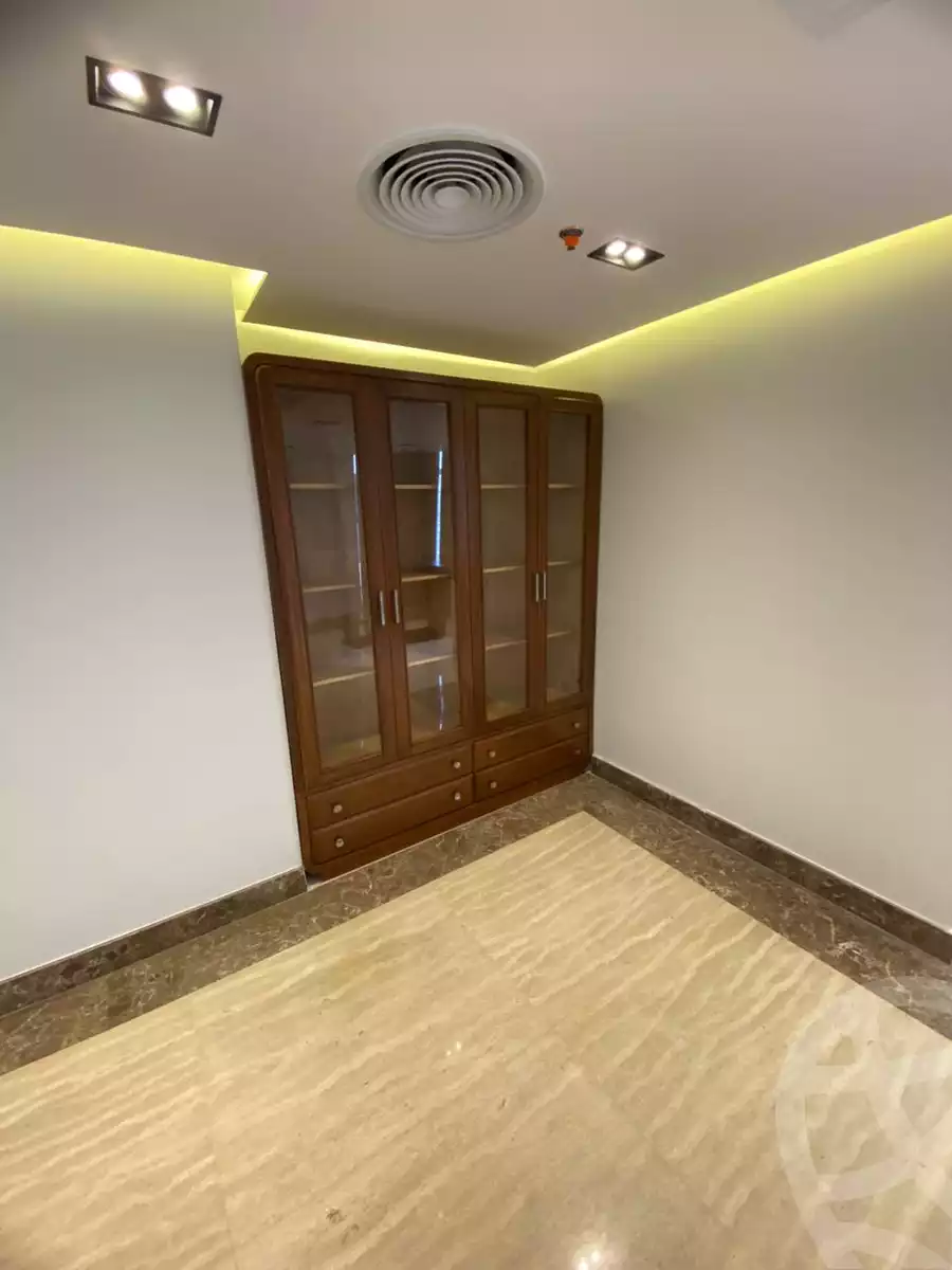 https://aqarmap.com.eg/en/listing/5775207-for-rent-cairo-el-sheikh-zayed-city-compounds-the-courtyard-mall-dorra
