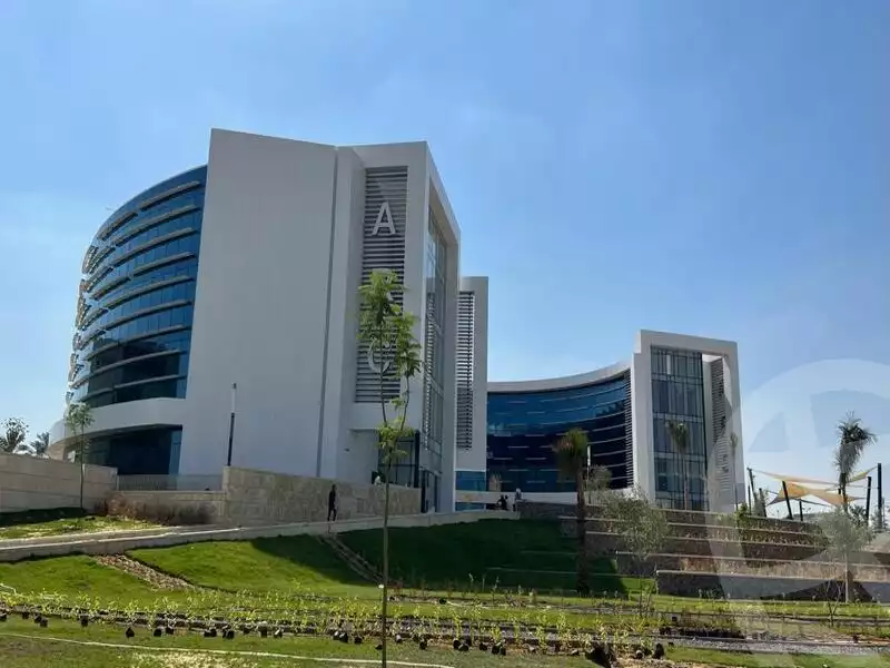 https://aqarmap.com.eg/ar/listing/5775442-for-rent-cairo-el-sheikh-zayed-city-alex-cairo-desert-road-smart-village-y-r-sy-byzns-brk-sfrykw-llstthmr-l-qry