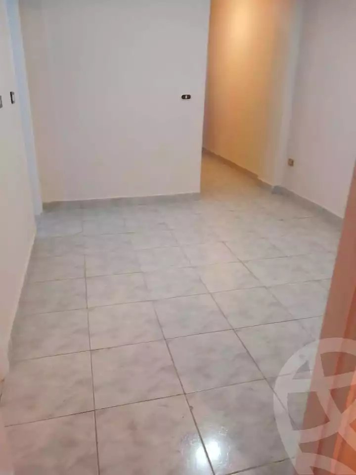 https://aqarmap.com.eg/en/listing/5776380-for-rent-alexandria-zezenia