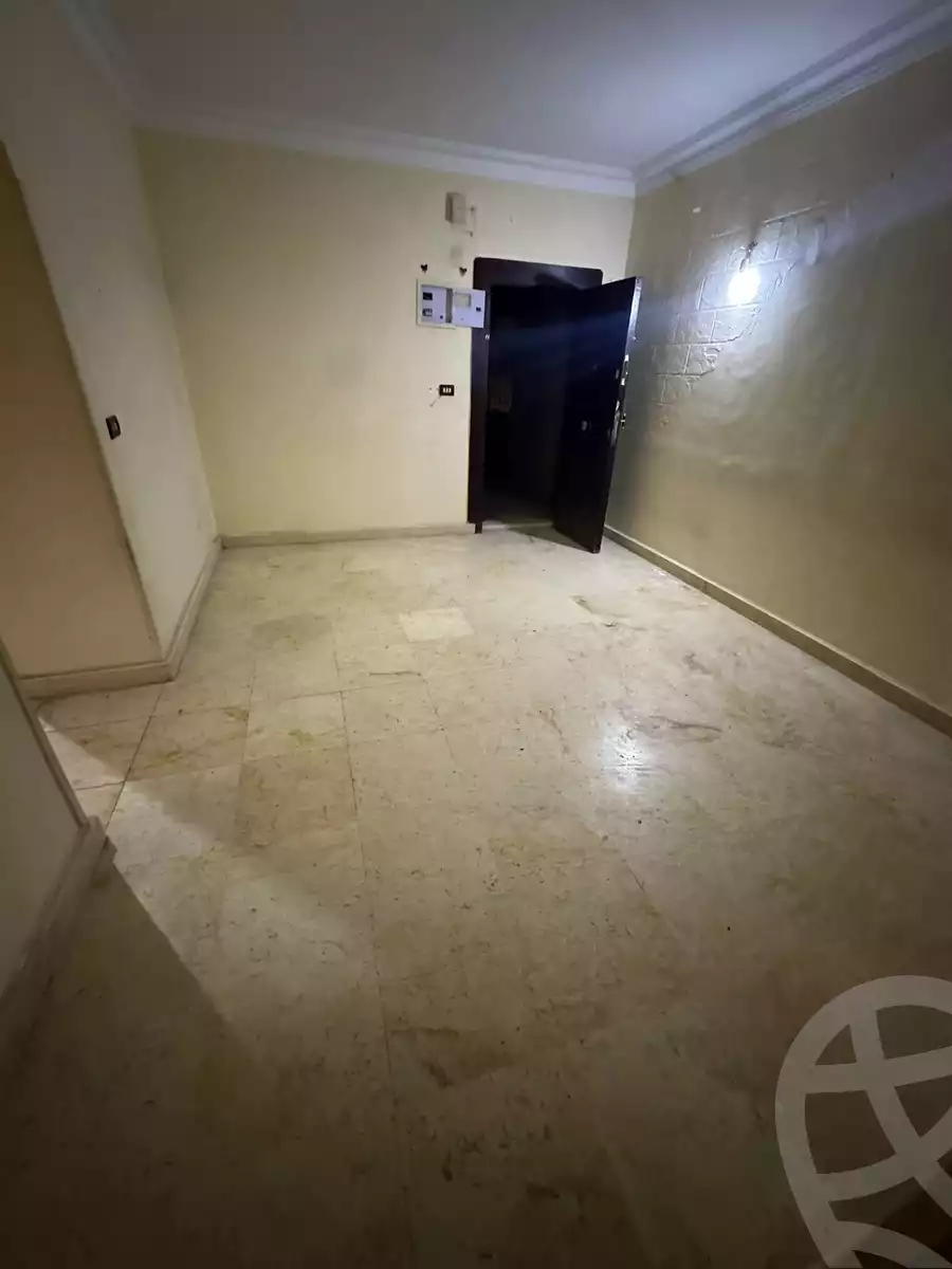 https://aqarmap.com.eg/en/listing/5778358-for-rent-cairo-15th-of-may-mjwr-32