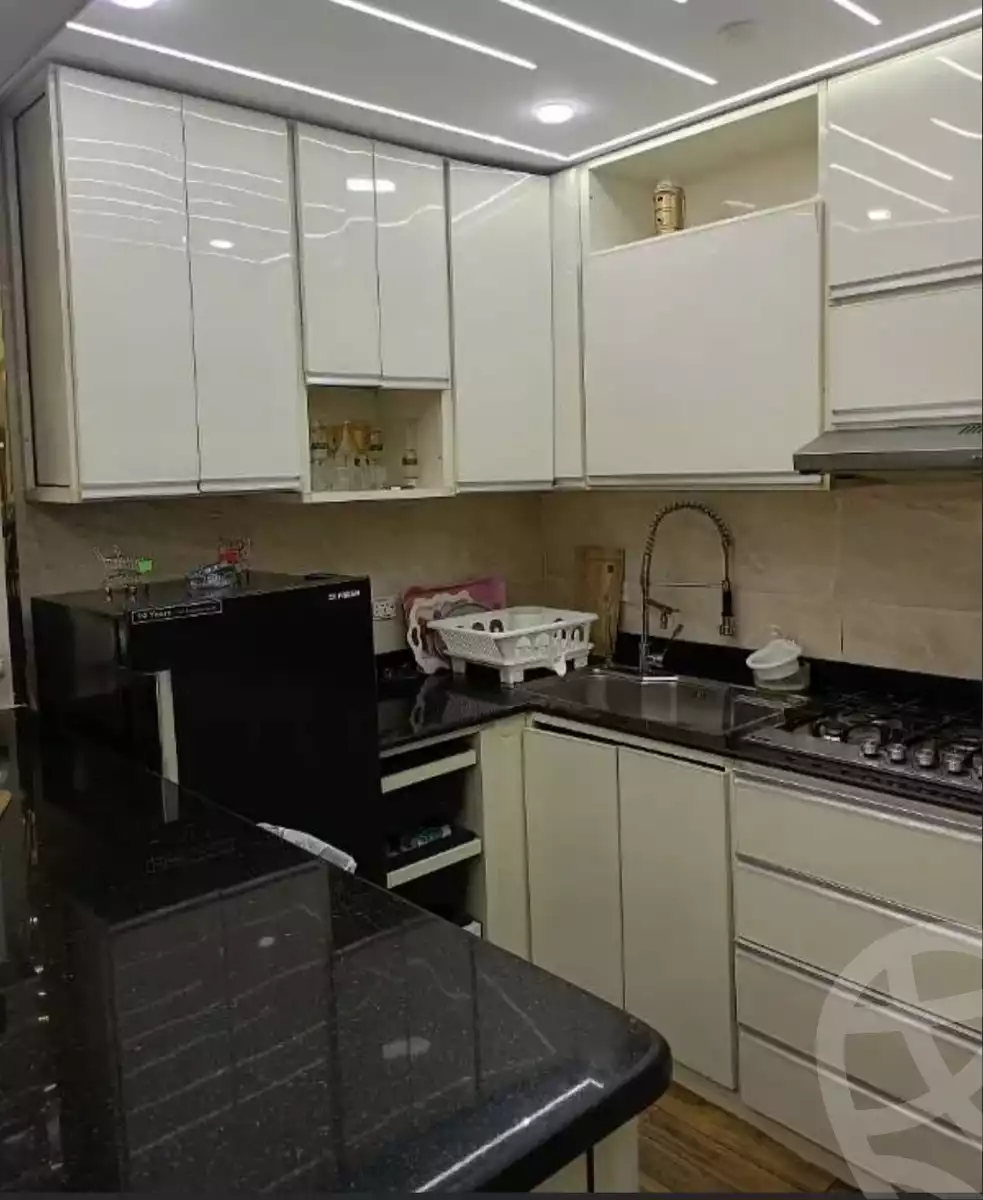 https://aqarmap.com.eg/ar/listing/5779860-for-sale-cairo-el-haram-shareaa-khatem-el-morsalen