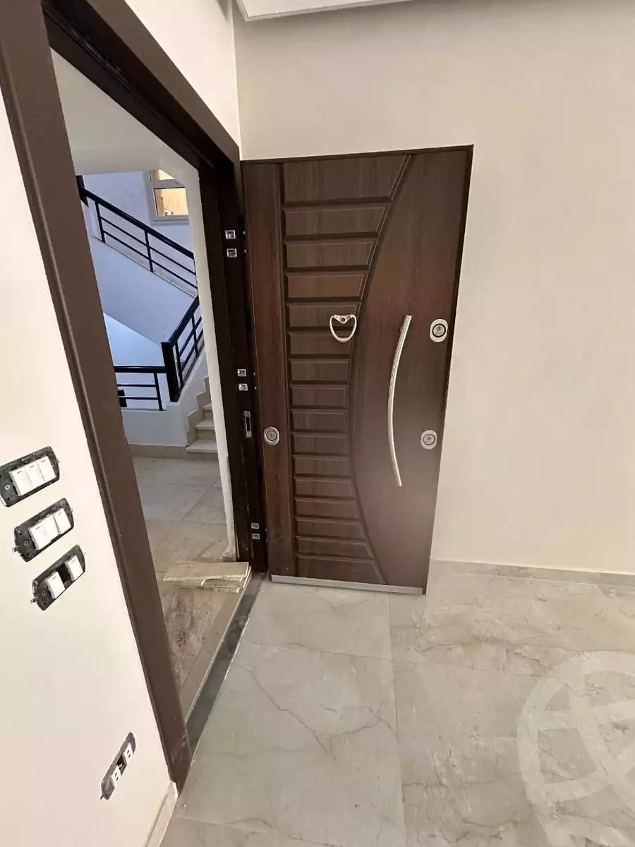 https://aqarmap.com.eg/ar/listing/5495878-for-rent-cairo-new-cairo-lmstqbl-syty-compounds-pulse-mall-melee