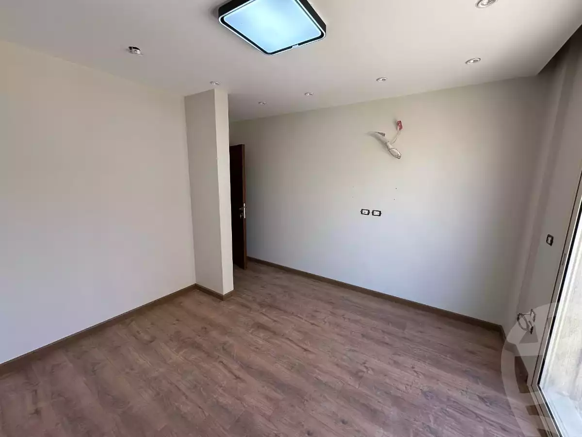 https://aqarmap.com.eg/ar/listing/5495878-for-rent-cairo-new-cairo-lmstqbl-syty-compounds-pulse-mall-melee