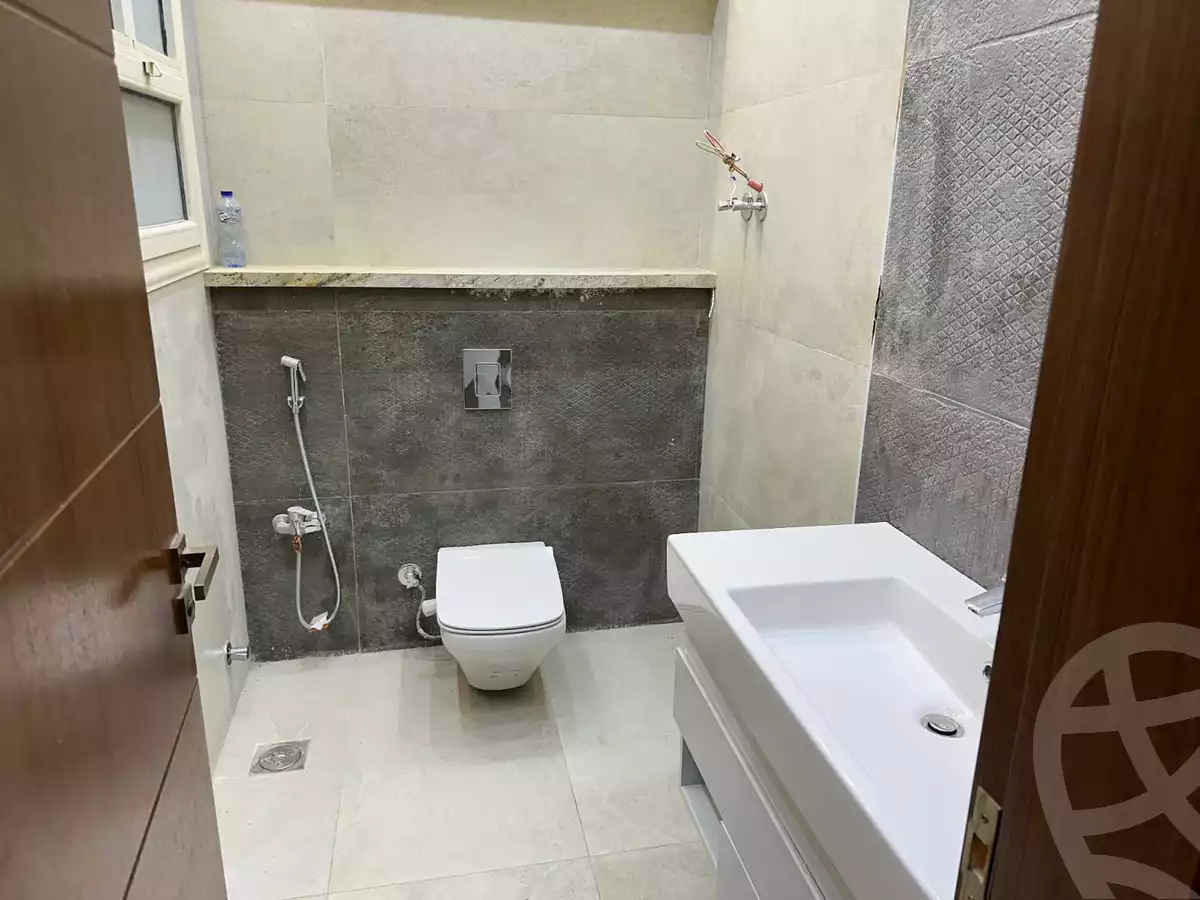 https://aqarmap.com.eg/ar/listing/5495878-for-rent-cairo-new-cairo-lmstqbl-syty-compounds-pulse-mall-melee