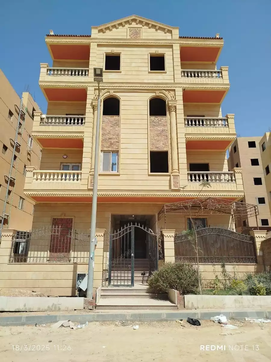 https://aqarmap.com.eg/ar/listing/5782553-for-sale-cairo-badr-city-hai-el-ashgar-featured-neighborhood-bait-el-watan-rd