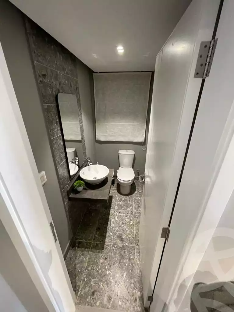 https://aqarmap.com.eg/en/listing/5786204-for-sale-cairo-el-sheikh-zayed-city-compounds-kmbwnd-fyldj-wyst-dr-llttwyr