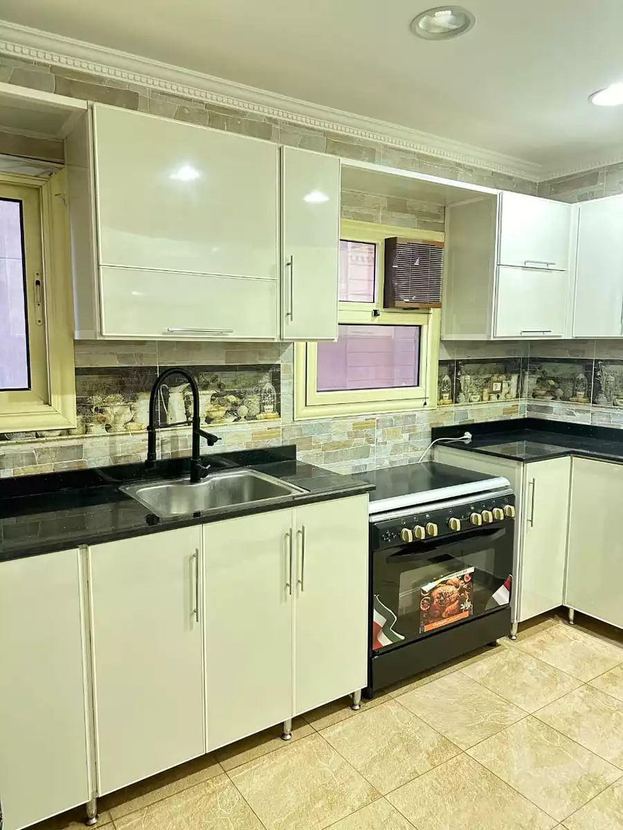 https://aqarmap.com.eg/ar/listing/5792278-for-rent-cairo-el-mohandesen-meet-oqbah-esraa-al-malmin-st