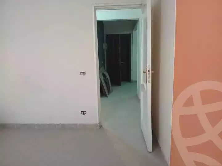 https://aqarmap.com.eg/en/listing/5794190-for-sale-cairo-mokattam-el-hadabah-el-wosta-el-mantaqa-el-rabaa-street-33