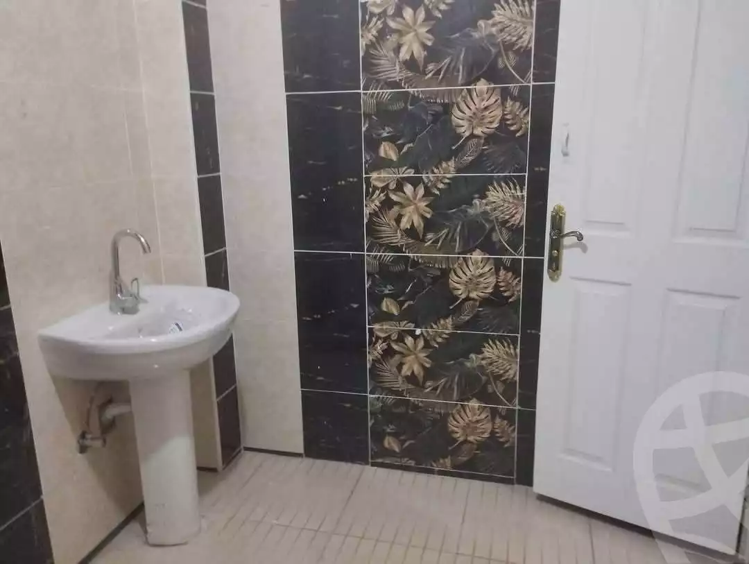 https://aqarmap.com.eg/en/listing/5799294-for-sale-cairo-helwan-rostom-st