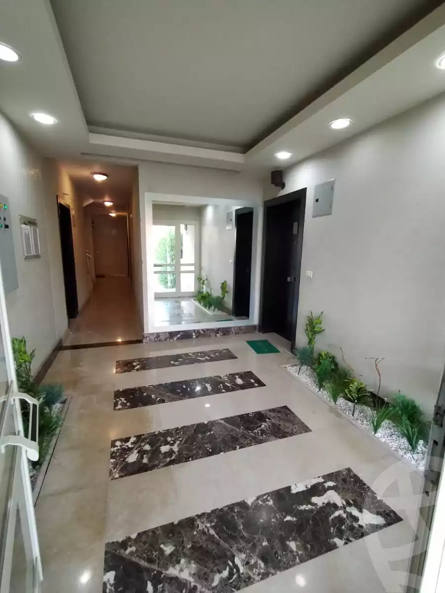 https://aqarmap.com.eg/en/listing/5805796-for-rent-cairo-el-sheikh-zayed-city-compounds-dh-drys