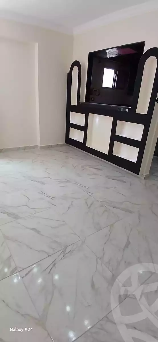 https://aqarmap.com.eg/en/listing/5809165-for-sale-alexandria-bahray-el-anfoshy-sidi-yakout-st