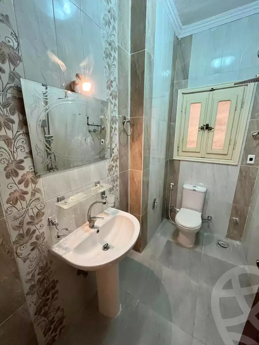 https://aqarmap.com.eg/en/listing/5814083-for-rent-cairo-new-cairo-sharq-el-akadamiya-mohammad-othman-st