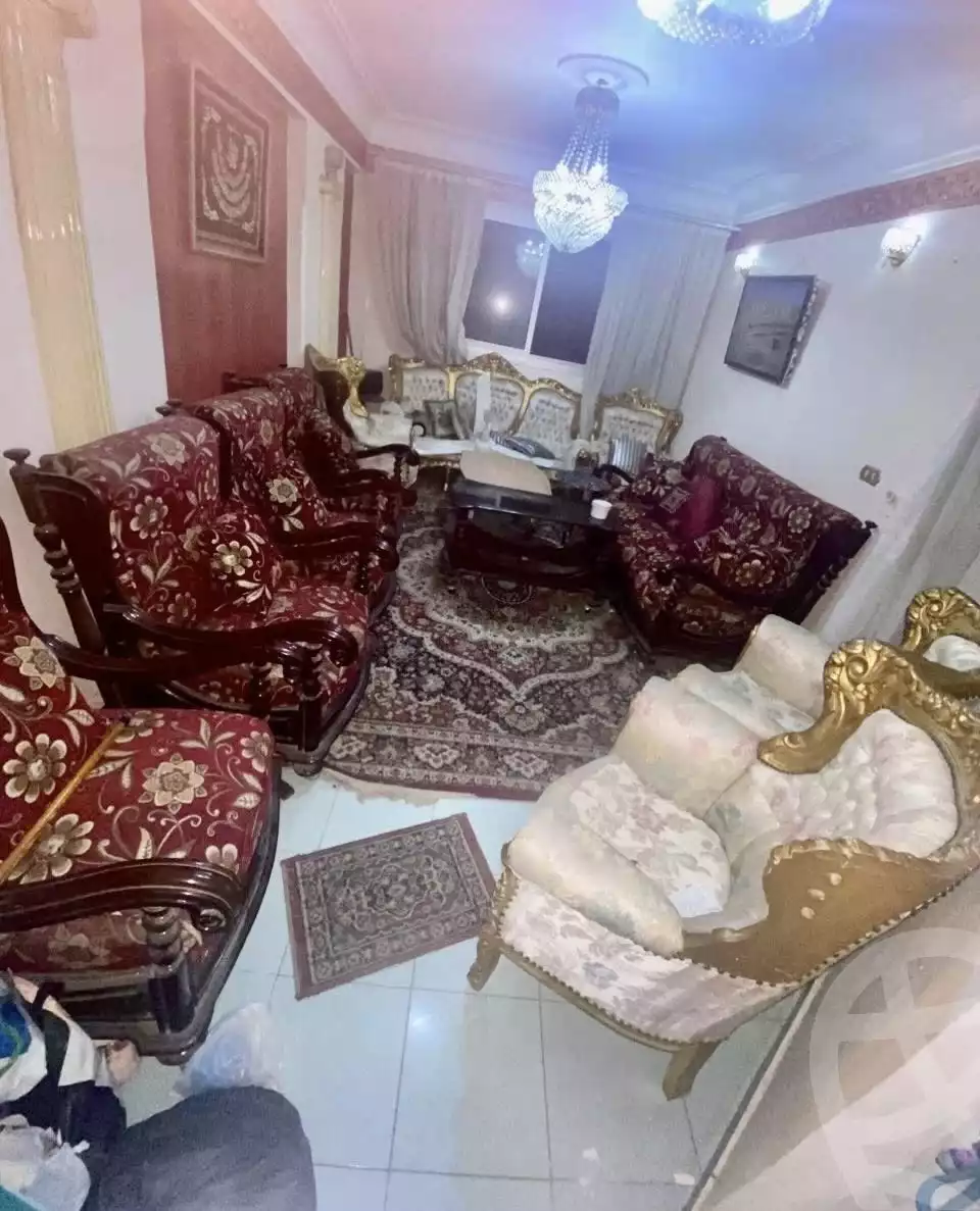 https://aqarmap.com.eg/ar/listing/5815609-for-sale-alexandria-moharram-bey-kanal-al-mahmoudeya-al-bahri-st